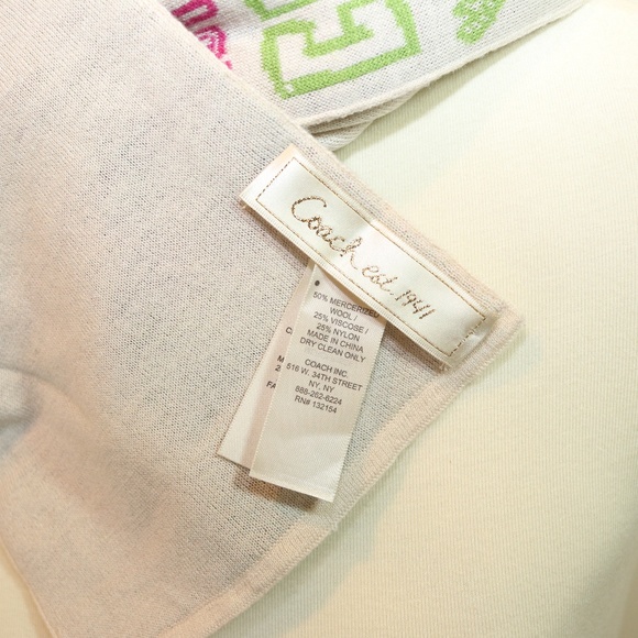 Coach Wool Scarf Logos - Picture 3 of 7